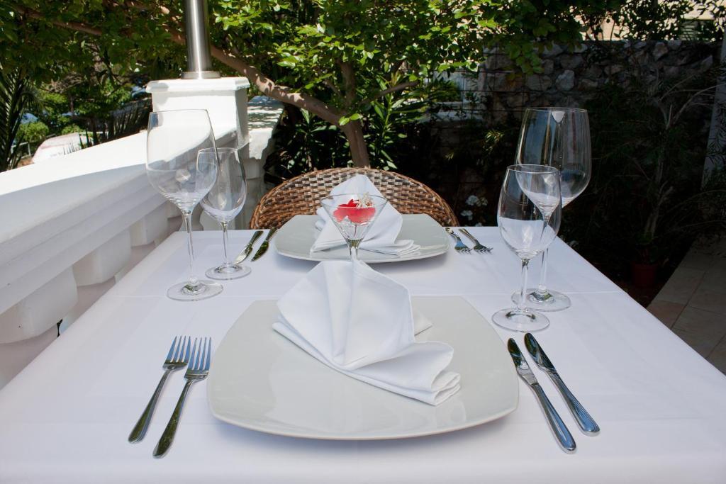 Hotel Vali Dramalj Crikvenica Exterior foto