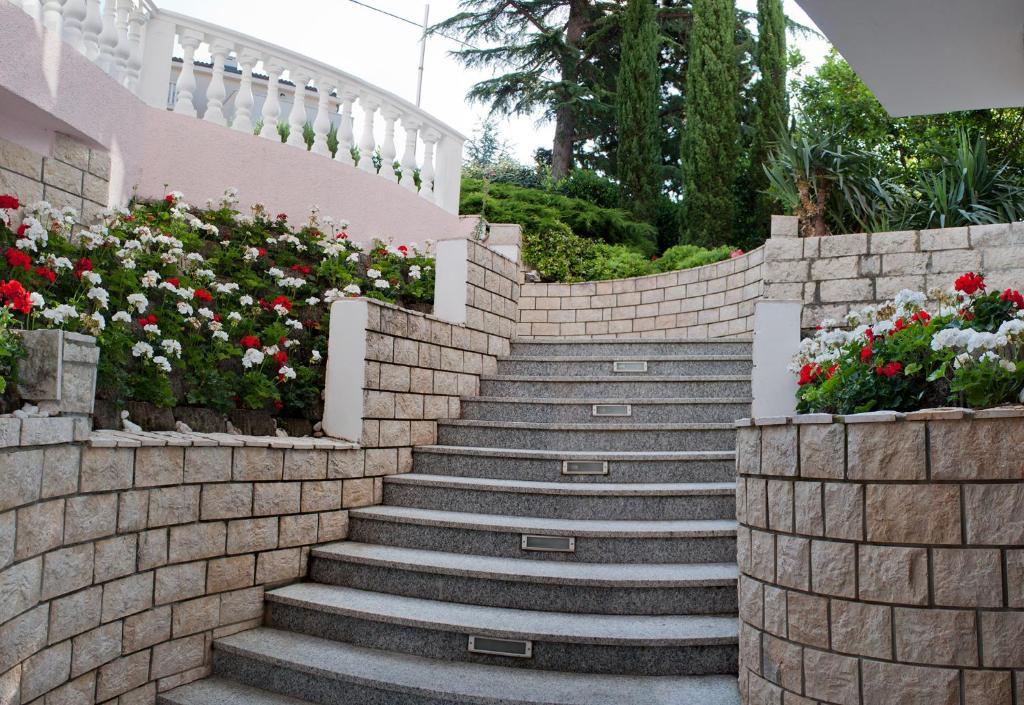 Hotel Vali Dramalj Crikvenica Exterior foto